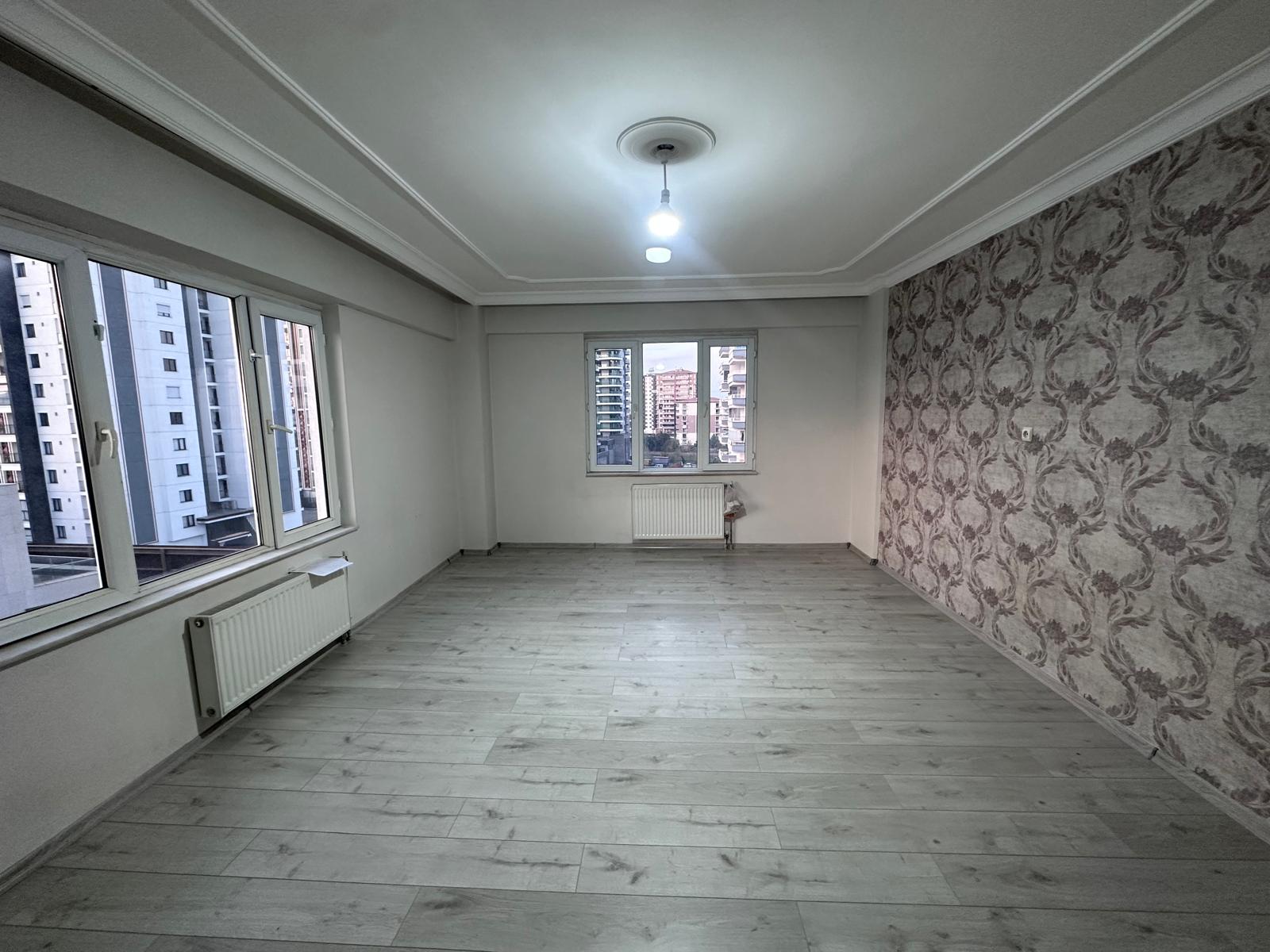 KAYA EMLAKTAN DR. AZİZ SANCAR KÜTÜPHANESİ ARKASI 3+1 TEMİZ DAİRE